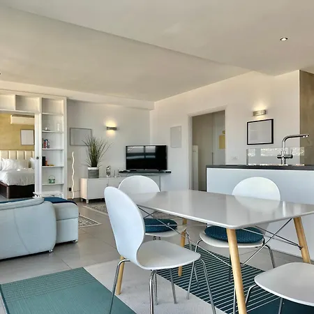 Apartamento Skyline Bel Air *